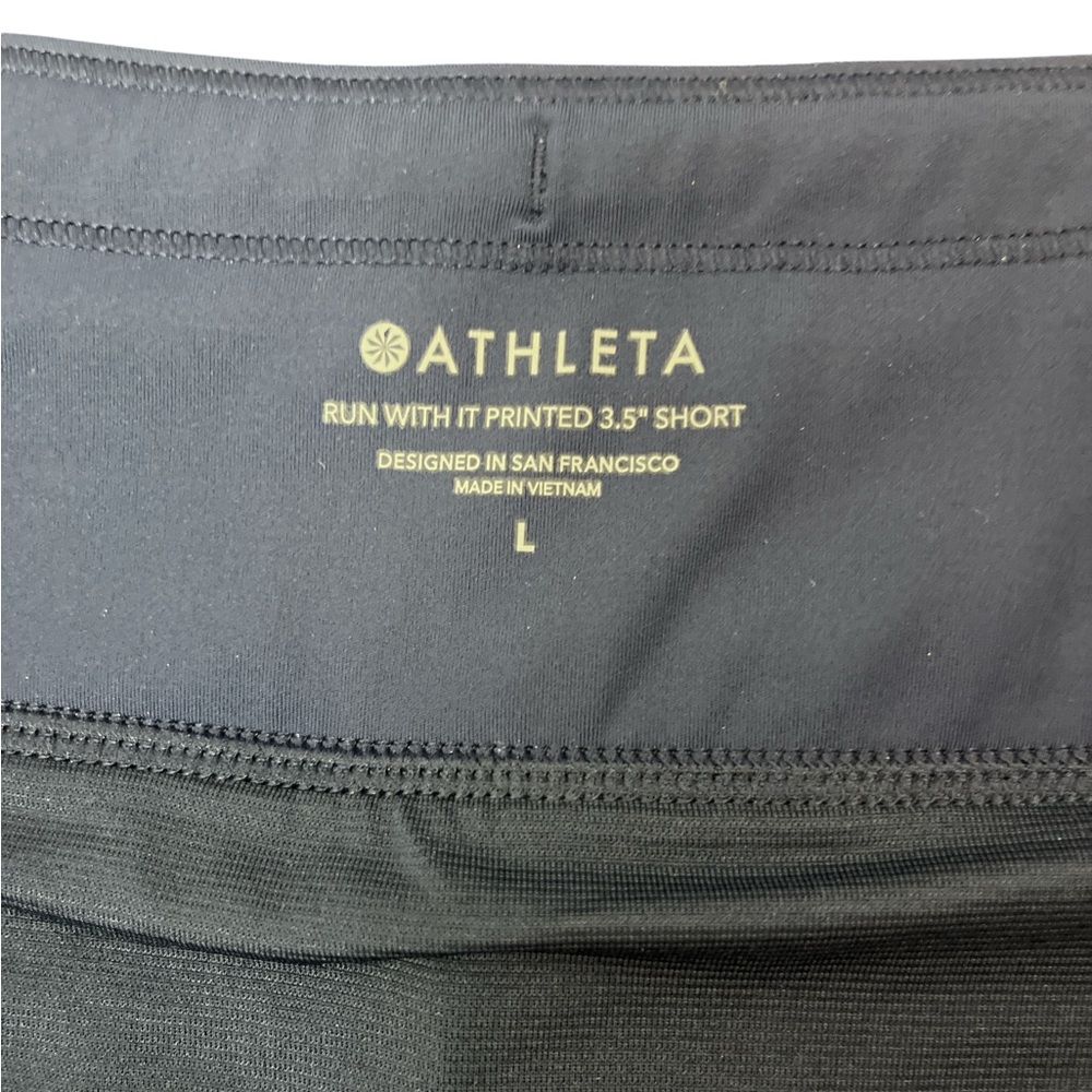 Athleta Shorts Printed Run With It 3.5" Size Large dark Blue great for run, more - Picture 5 of 6